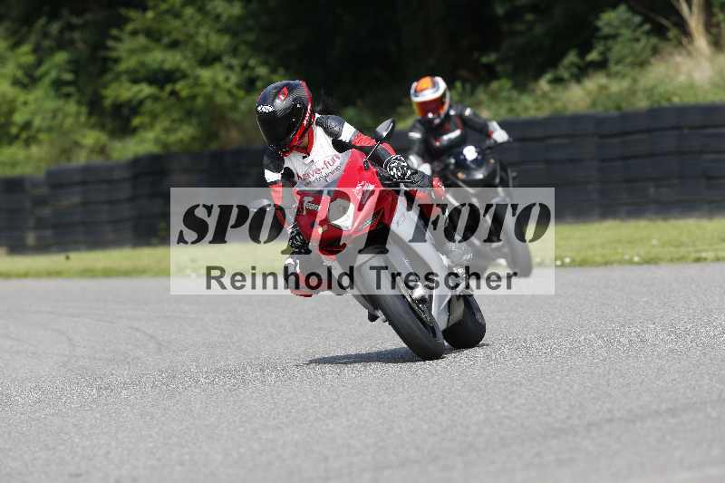 Archiv-2025/42 07.08.2025 Peter Studer Girls Day ADR/Gruppe pink/team